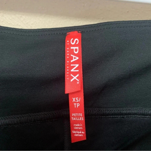 Spanx Faux Leather Moto Leggings Black Size XS Petite NWT New - Picture 14 of 16